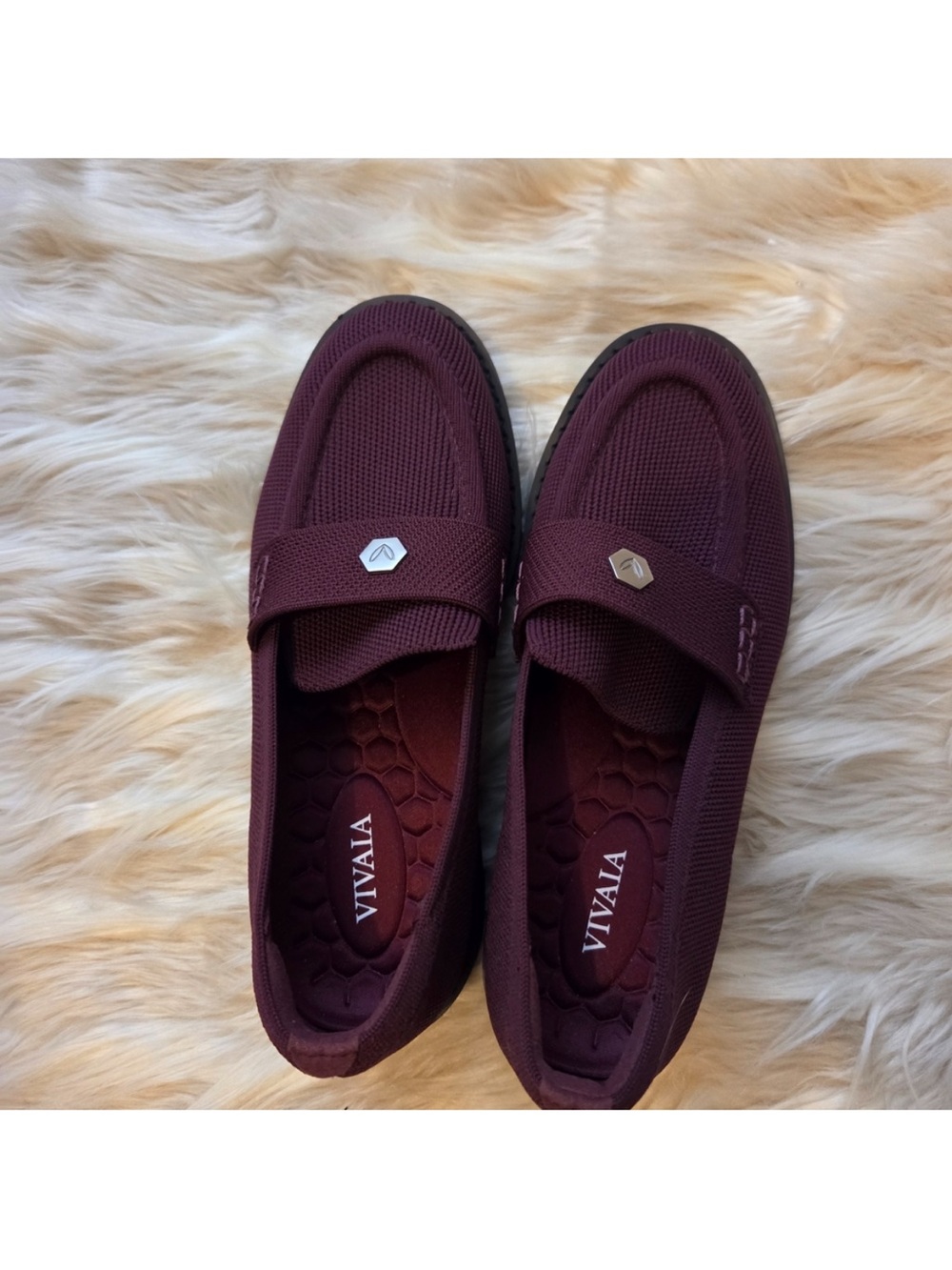 Vivaia BRAND NEW Women's Burgundy Slip-On Loafers - Size 5